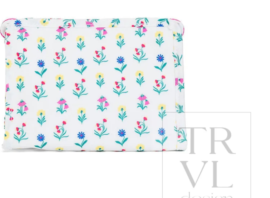 TRVL Design- Small Roadie