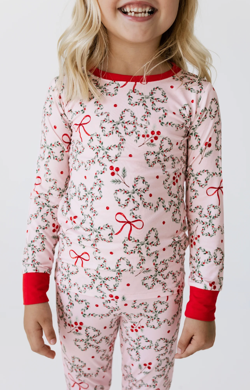 Mistletoe Bows Two Piece Set