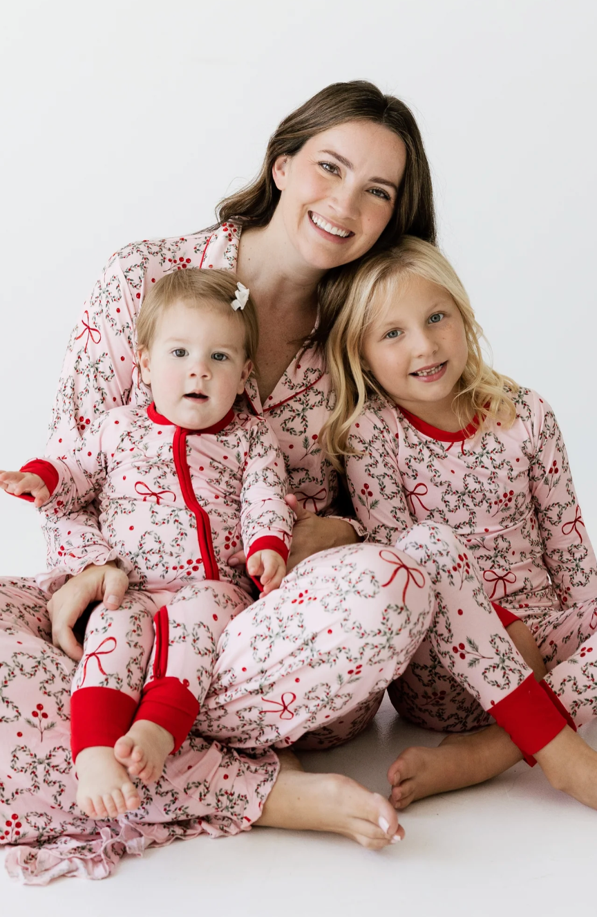 Mistletoe Bows Two Piece Set